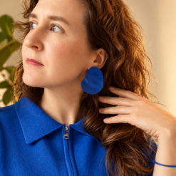 Alternative view of Earrings Curved